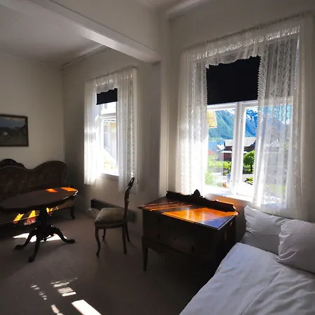 Отель Hotel Mundal Фьерланд