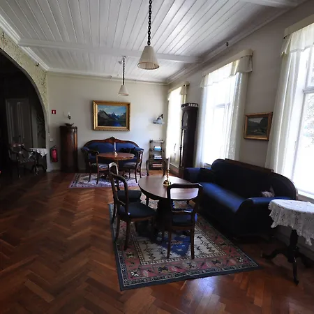 Отель Hotel Mundal