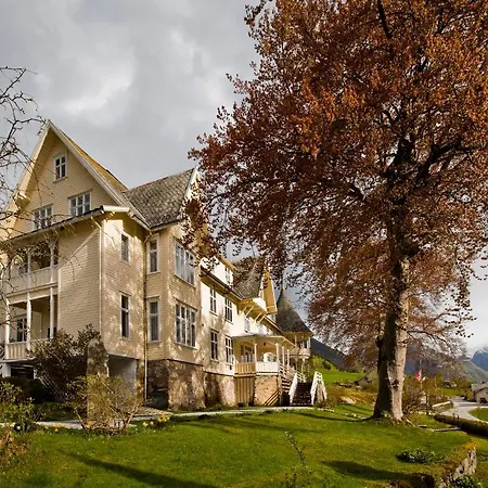Hotel Mundal Отель Фьерланд