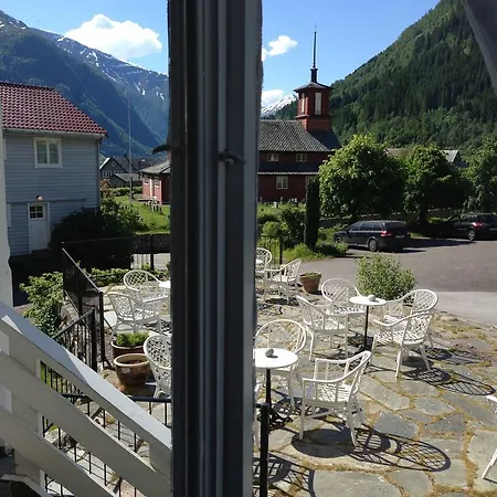 Hotel Mundal Отель Фьерланд