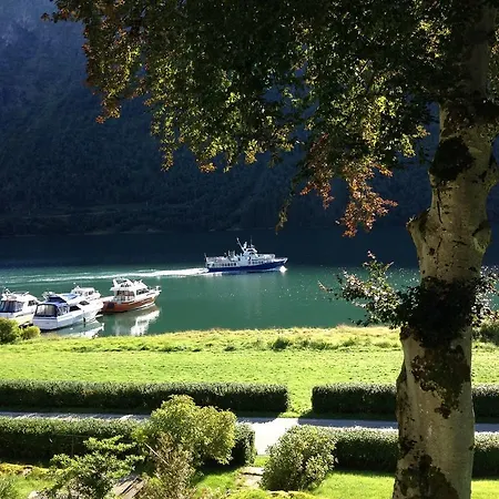 Hotel Mundal 3*