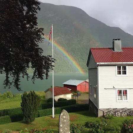 Mundal 3* Fjærland